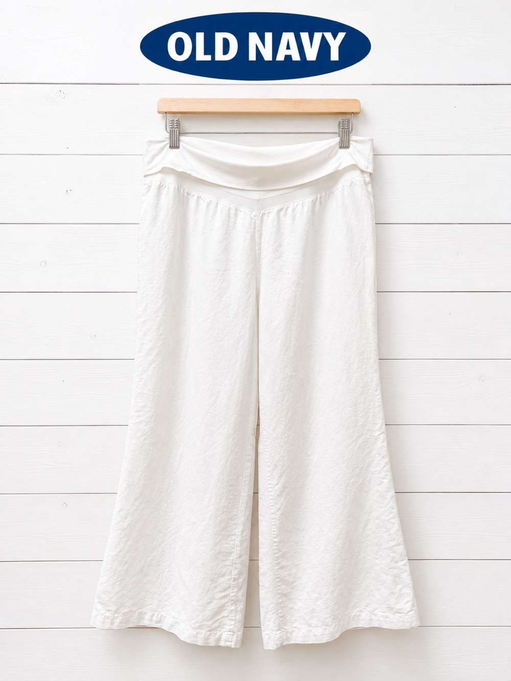 Old Navy White Flare Pants – Size L